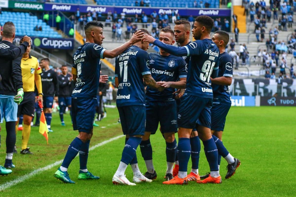 Amrica lutou muito, mas foi derrotado pelo Grmio por 1 a 0, em Porto Alegre 