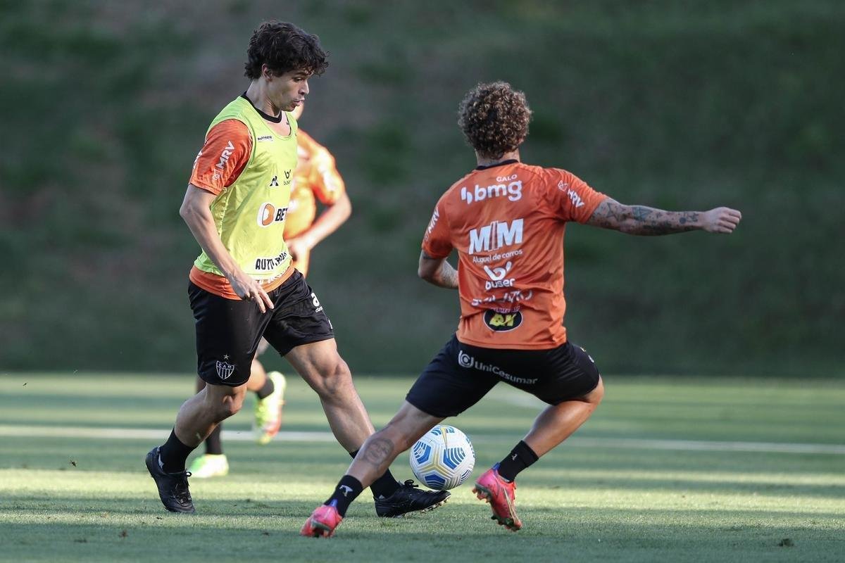 Fotos do primeiro treino de Diego Costa pelo Atltico