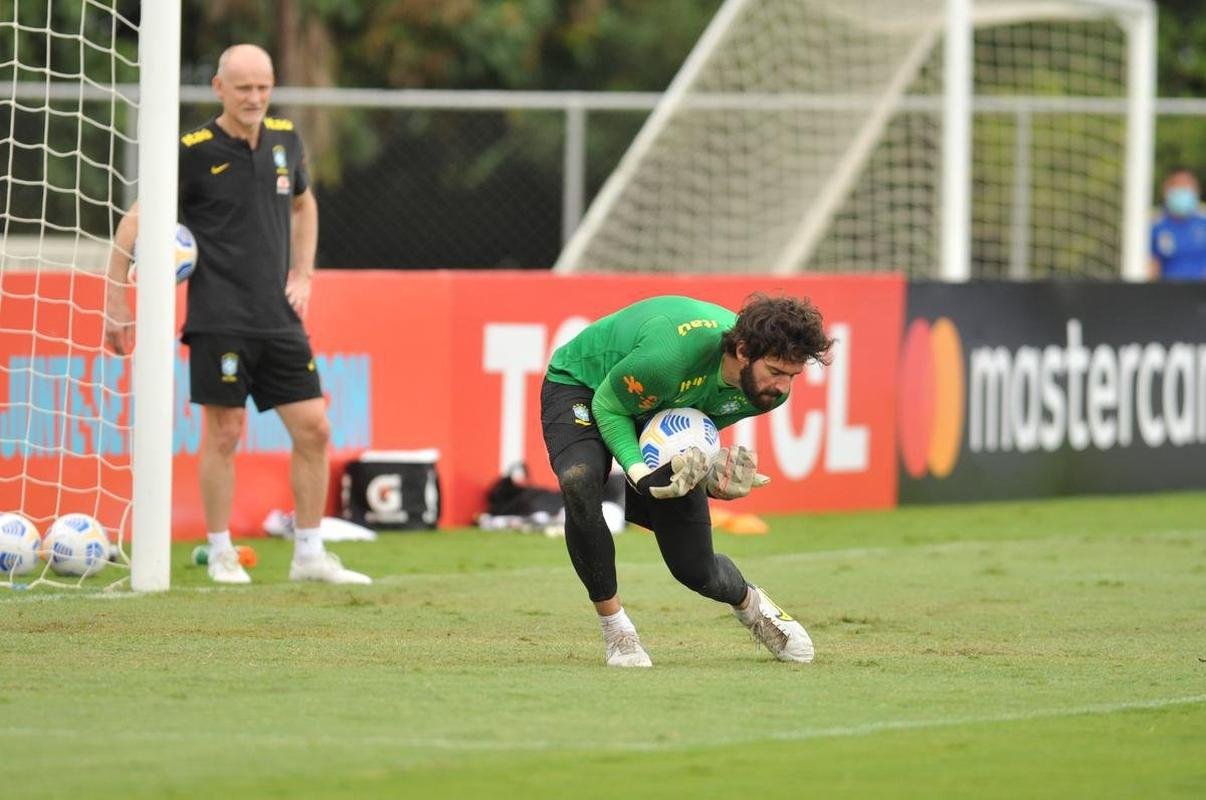 Seleo Brasileira concluiu na Toca da Raposa II, CT do Cruzeiro, em BH, a preparao para enfrentar o Paraguai no Mineiro pelas Eliminatrias da Copa do Mundo do Catar