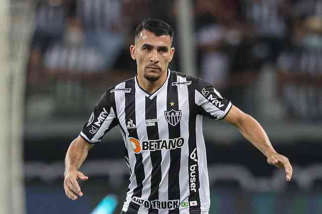 Zagueiro Junior Alonso, do Atltico, durante duelo contra o Palmeiras pela Libertadores
