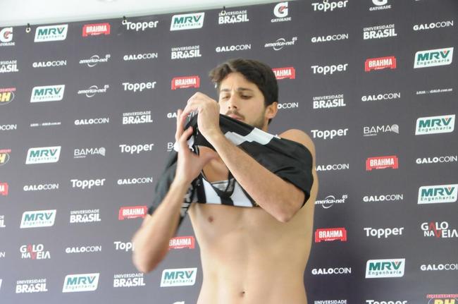 Defensor Igor Rabello deixou o Botafogo para assinar por cinco anos com o Atlético