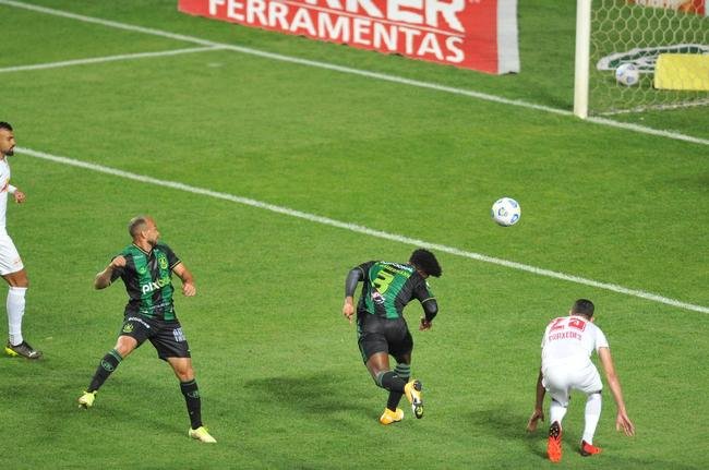 Fotos do jogo entre Amrica e RB Bragantino, no Independncia, em Belo Horizonte, pela 17 rodada da Srie A do Brasileiro