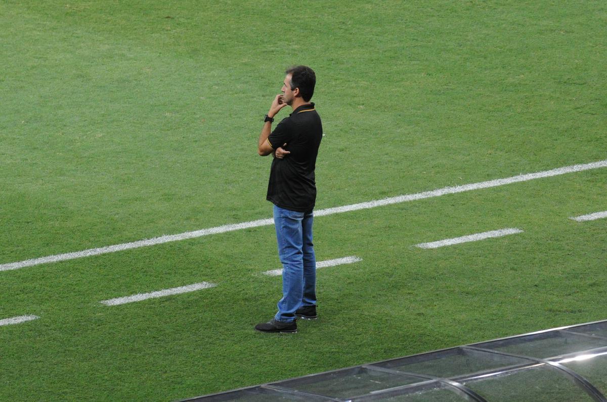 Fotos do duelo entre Cruzeiro e Sampaio Corra, no Mineiro, pela 14 rodada da Srie B do Campeonato Brasileiro