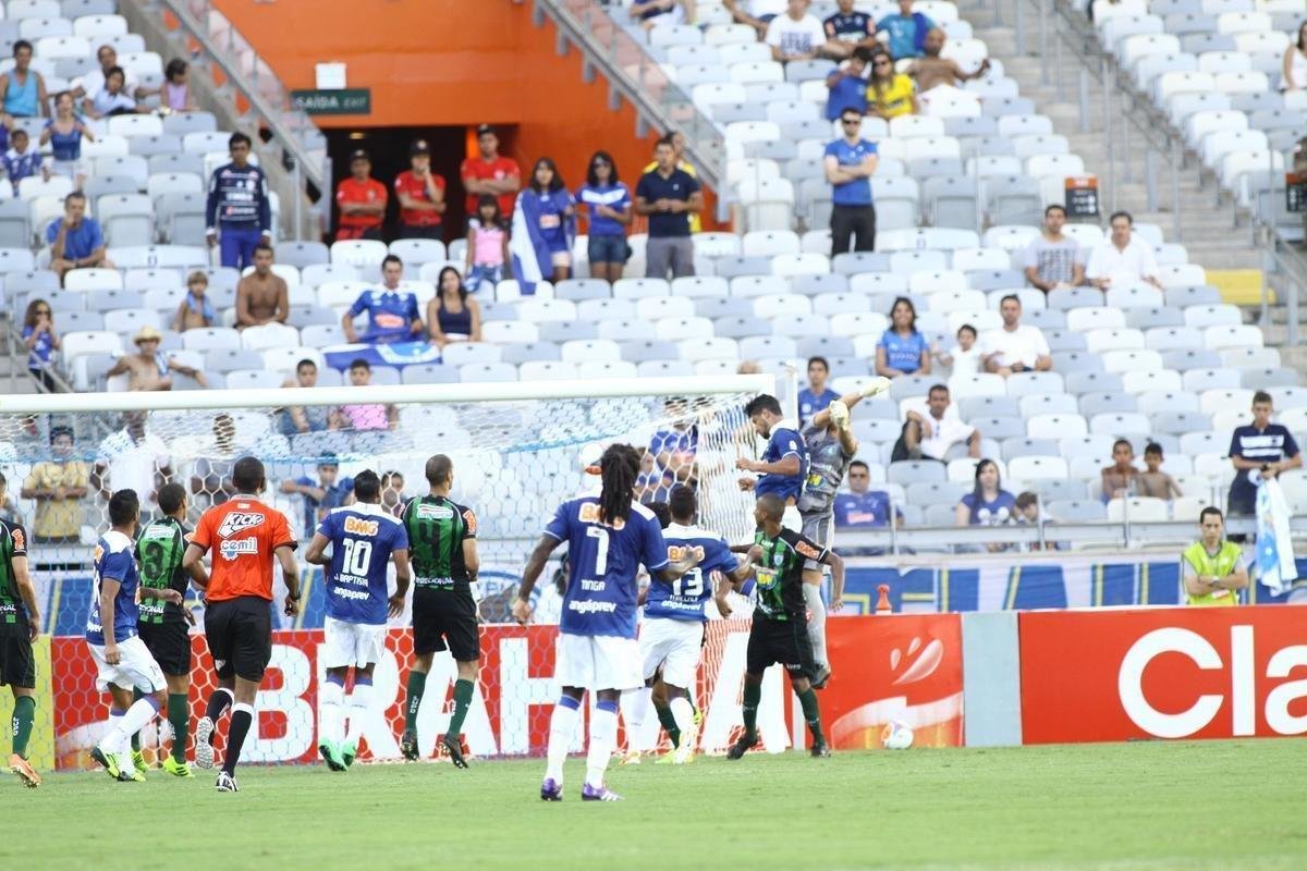 Amrica foi derrotado por 2 a 0 pelo Cruzeiro, em jogo da 4 rodada do Estadual em 2014
