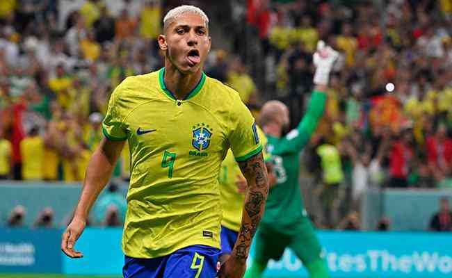 Richarlison marcou dois gols na estreia do Brasil na Copa do Mundo