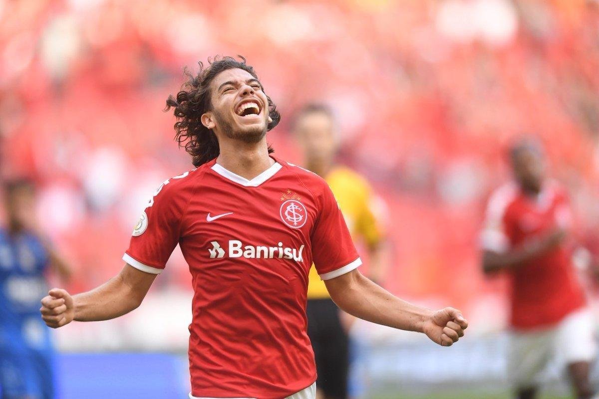 Fotos da vitria do Internacional por 3 a 1 sobre o Cruzeiro, no Beira-Rio, pelo Brasileiro