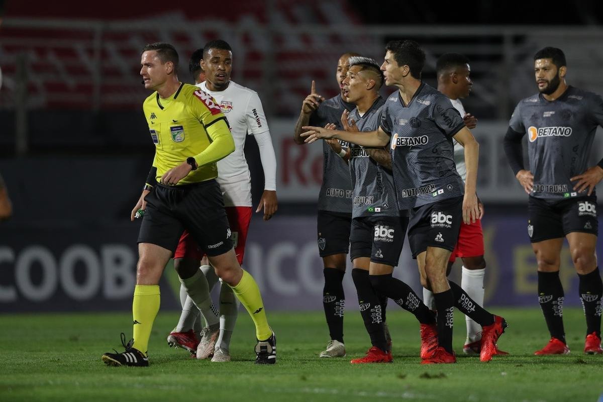 Fotos do jogo entre Red Bull Bragantino e Atltico