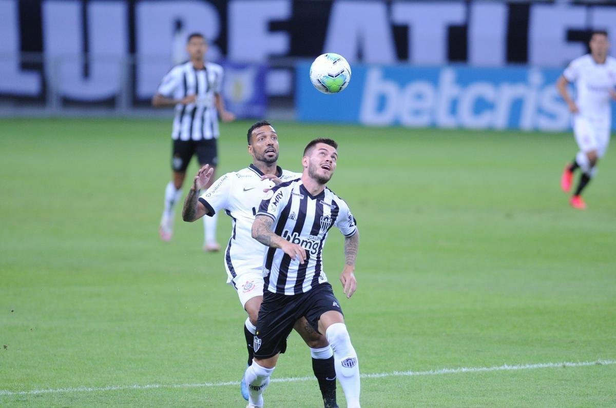 Fotos do jogo entre Atltico e Corinthians, no Mineiro, em Belo Horizonte, pela segunda rodada do Campeonato Brasileiro (Alexandre Guzanshe/EM/D. A Press)