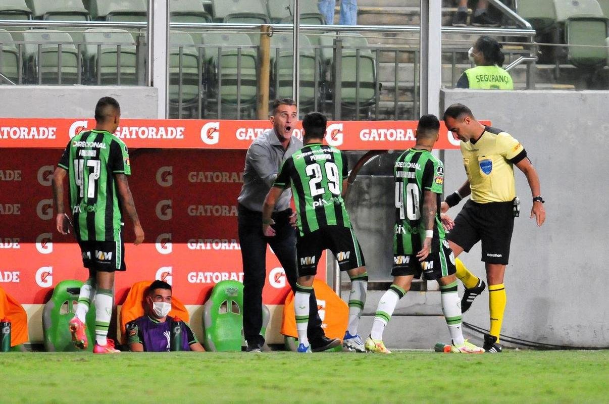 Fotos do jogo entre Amrica e Tolima, no Independncia, em Belo Horizonte, pela terceira rodada do Grupo D da Copa Libertadores 2022