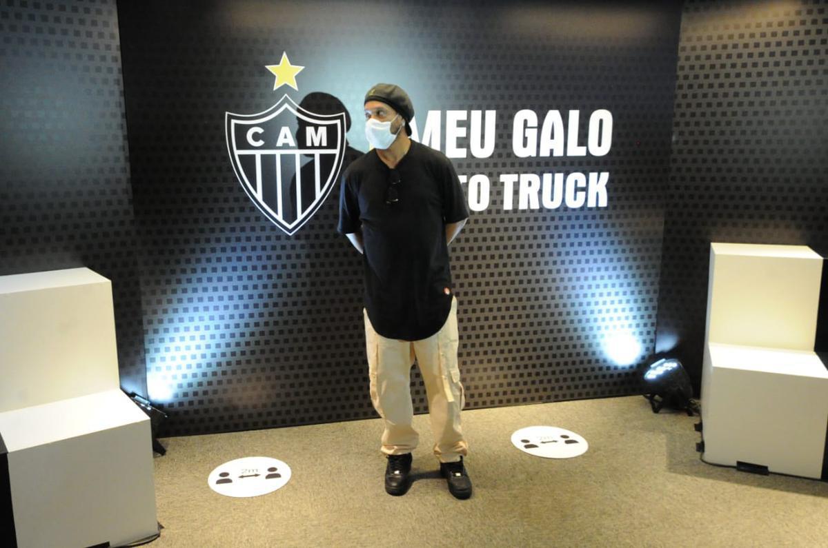 Ronaldinho Gacho durante evento de um patrocinador do Atltico no Mineiro, em Belo Horizonte. Ex-jogador, de 40 anos, tirou fotos com clientes, funcionrios e se encontrou com o ssia Jos Robson Batista de Oliveira 