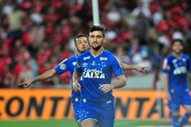 No segundo tempo, Flamengo saiu na frente, com Lucas Paquet. Aos 38, Arrascaeta empatou e fez a alegria da torcida cruzeirense no Maracan