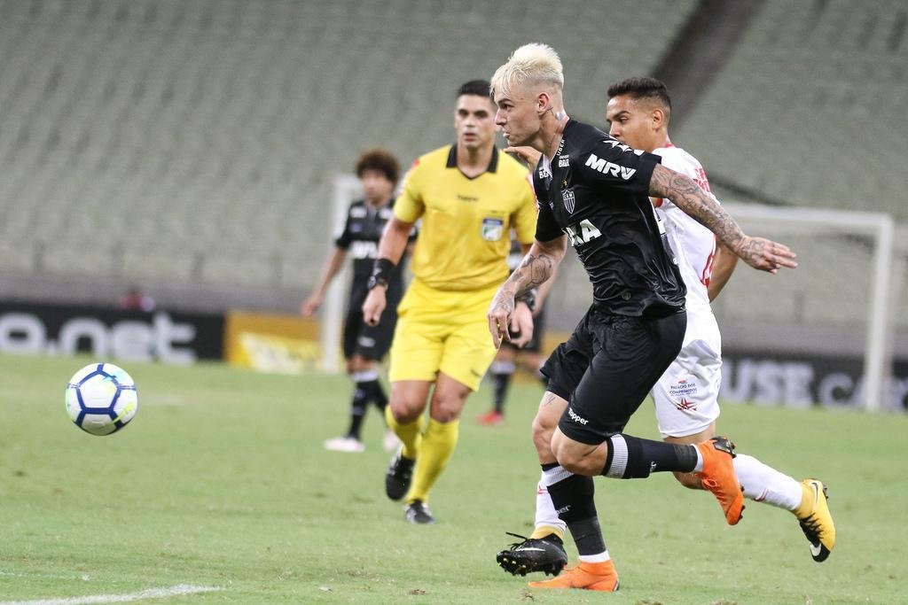 Veja imagens do empate entre Ferrovirio-CE e Atltico no Castelo