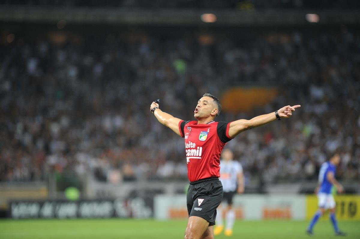 Imagens do clssico mineiro entre Atltico e Cruzeiro