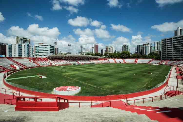 Sport e Santa Cruz empatam sem gols na Arena de Pernambuco