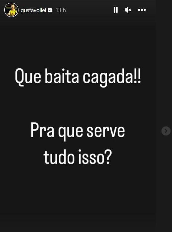 Ex-jogador de vlei, Gustavo criticou os atos terroristas. Durante a campanha, ele apoiou Jair Bolsonaro, que acabou derrotado por Lula no segundo turno.