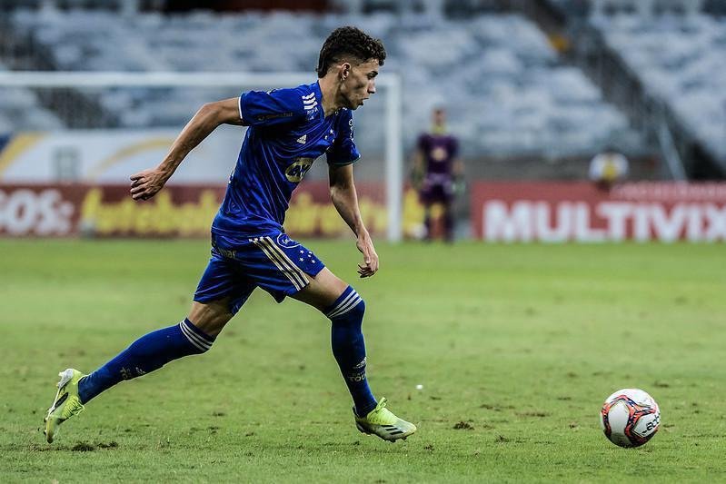 Stnio - O jovem atacante de 18 anos participou de 55 minutos em toda temporada: 33' na goleada sobre o Patrocinense (4 a 0) e 25' na derrota para o Pouso Alegre, ambos jogos do Campeonato Mineiro. No marcou nenhum gol. 