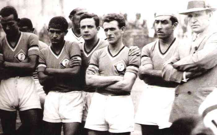 2 - Fernando Carazo - 44 gols (113 jogos): Jogou no ento Palestra Itlia entre 1928 e 1942 e marcou 44 gols. Nasceu na Espanha e sua famlia migrou-se para o Brasil quando ele tinha apenas 3 anos. Toda sua carreira futebolstica foi em terras brasileiras.