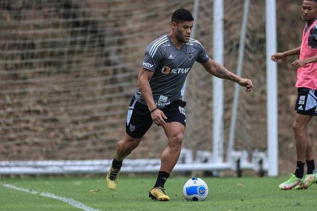 Ainda sem Arana, Atltico teve treino na Cidade do Galo, nesta segunda-feira (8), para o confronto com o Palmeiras pela Copa Libertadores.