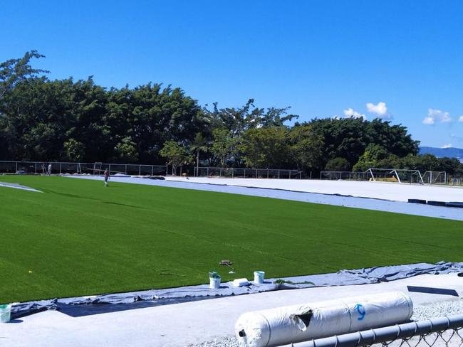 Visual do gramado sinttico da Toca da Raposa II