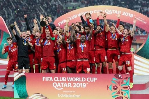 Premiao e festa do Liverpool, campeo mundial sobre o Flamengo