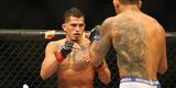 Fotos da vitria de Rafael dos Anjos, que valeu o cinturo dos leves do UFC