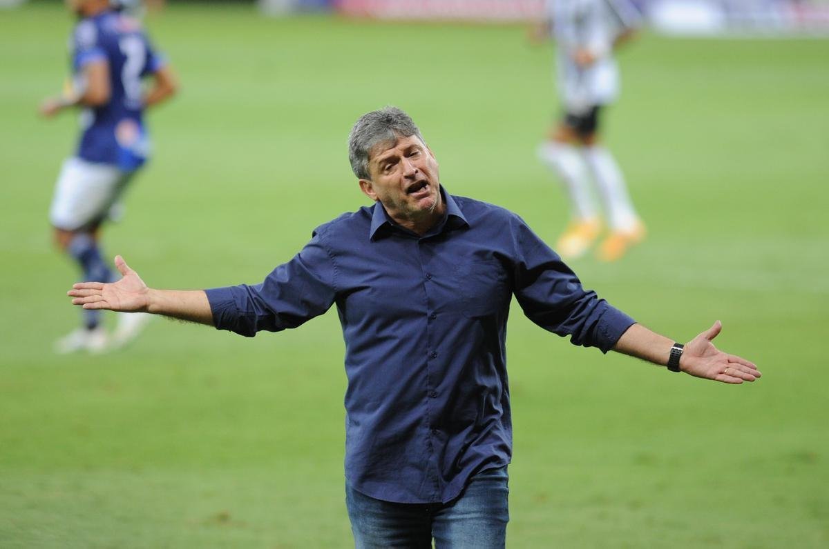 Galo venceu a URT na despedida do goleiro Victor