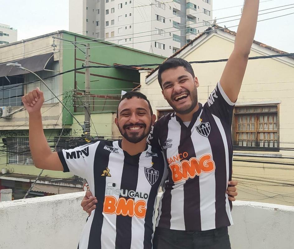 Davi Mota - professor de Histria, 25 anos (esq.): 