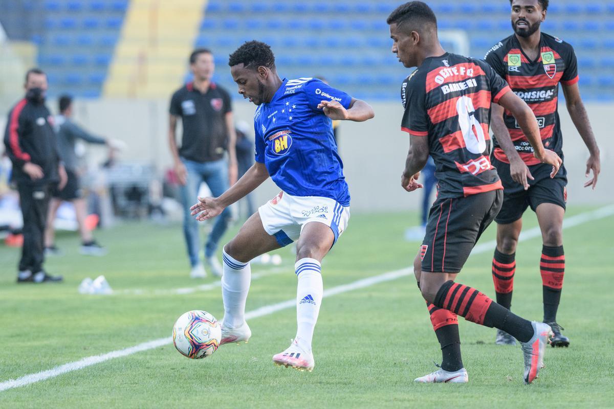 Fotos do jogo entre Oeste e Cruzeiro, pela 15ª rodada da Série B