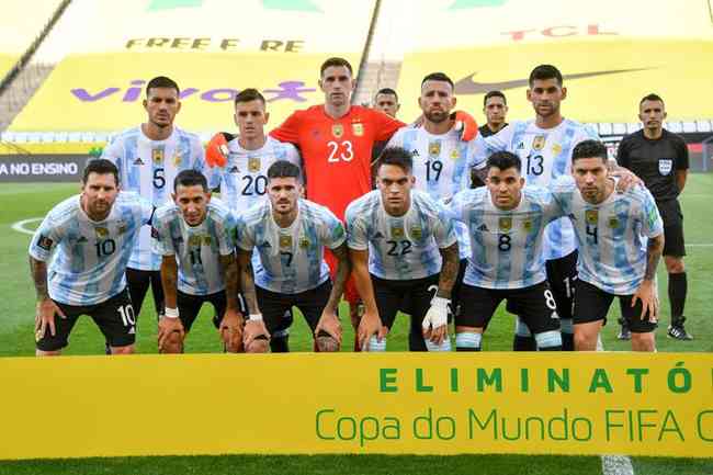 Giovani Lo Celso, Cristian Romero e Emiliano Martnez entraram como titulares da Argentina diante do Brasil