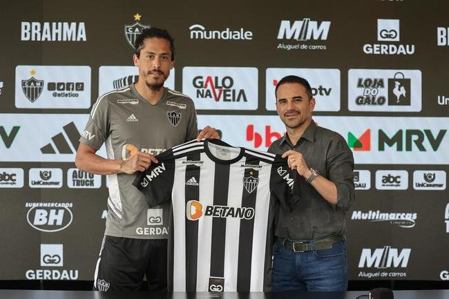 Zagueiro uruguaio Mauricio Lemos, de 27 anos, foi apresentado como reforo do Atltico nesta sexta-feira (17/2), na Cidade do Galo.