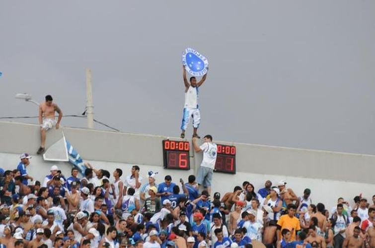 Imagens da goleada por 6 a 1