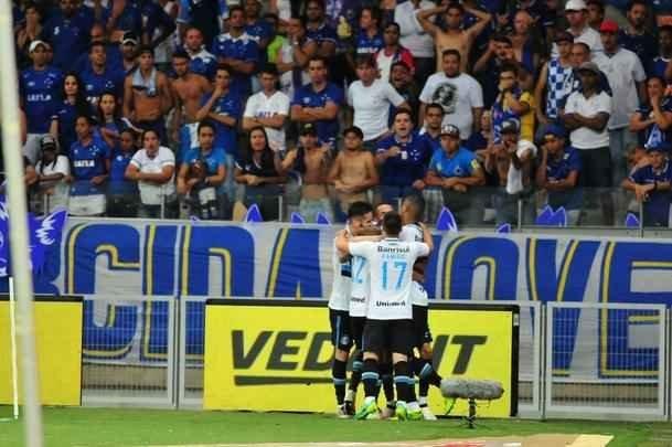 Imagens de Cruzeiro x Grmio, no Mineiro, pelas semifinais da Copa do Brasil