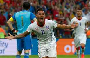 Vargas comemora gol marcado na vitria do Chile por 2 a 0 sobre a Espanha, pela segunda rodada do Grupo B da Copa do Mundo de 2014, no Brasil.