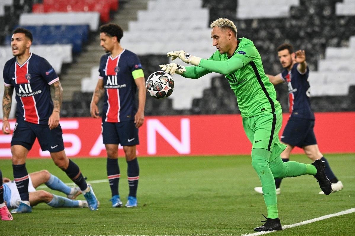 Fotos do jogo de ida da semifinal da Liga dos Campees da Europa, entre PSG e Manchester City, no Parque dos Prncipes, em Paris