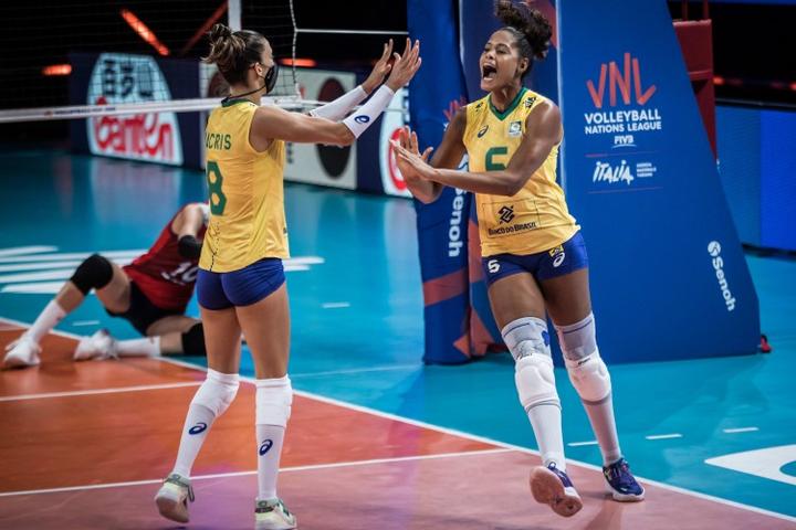 Brasil bate Coreia do Sul e avança à semifinal da Liga das ...