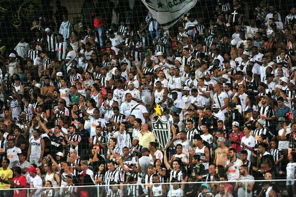 Fotos da torcida do Atltico, no Independncia, durante partida de ida da semifinal do Mineiro, contra o Amrica