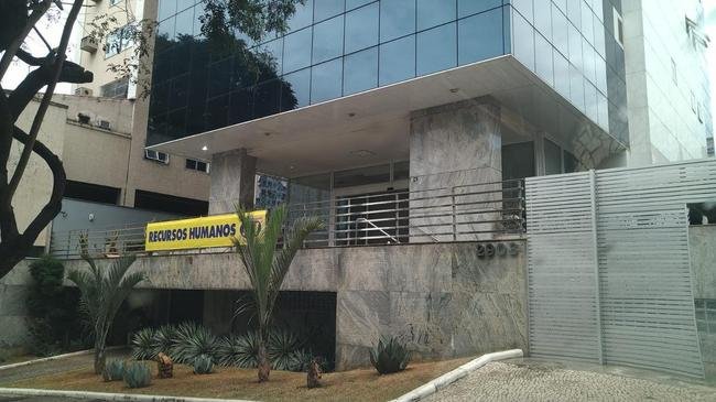 Supermercados BH j utiliza o prdio da antiga sede administrativa do Cruzeiro