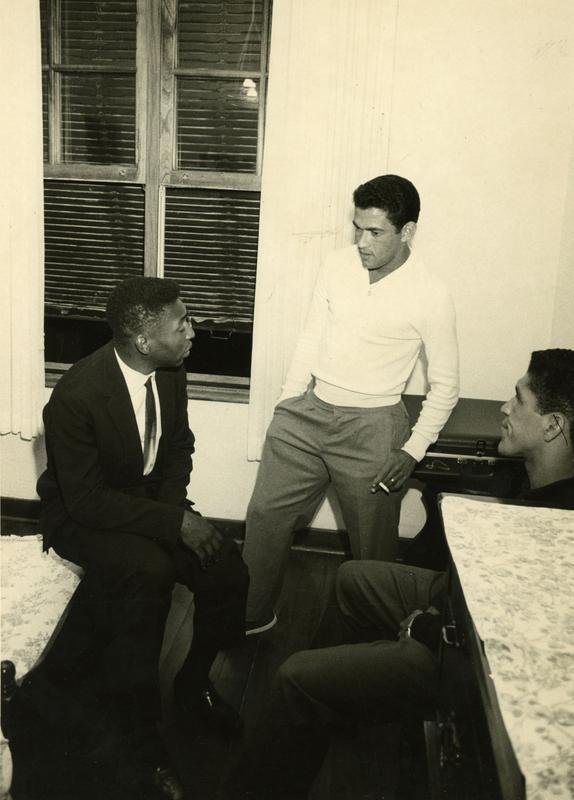 Pel na Copa do Mundo de 1962, no Chile, a segunda conquistada pelo Brasil. Na foto, o Rei ao lado de Garrincha