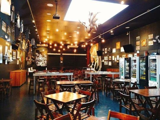 Conheça o Pulero, novo bar com temática atleticana