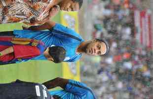 Fotos do 'Game of Dreams', jogo festivo dos Amigos do Ronaldinho contra os Amigos do Penta