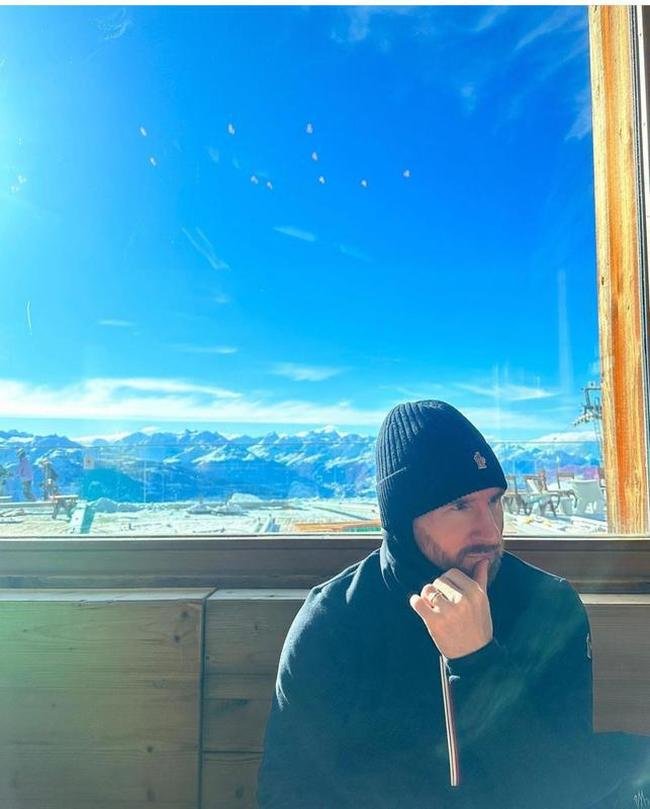 Messi, Antonela Rocuzzo e os trs filhos esto nos Alpes franceses