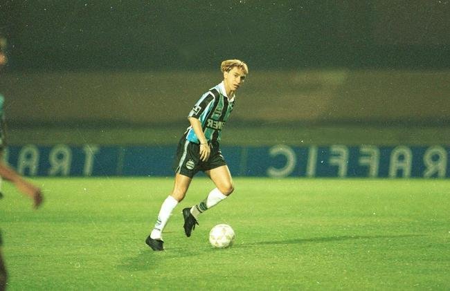 1997 - Paulo Nunes, do Gr�mio, foi o artilheiro com nove gols