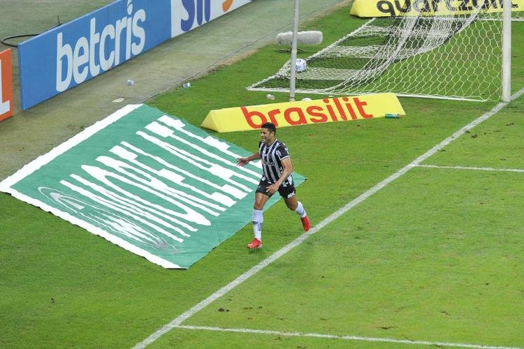 Fotos do gol de Hulk sobre o Sport. Foi segundo gol do Atltico na vitria por 3 a 0 pela 21 rodada do Brasileiro