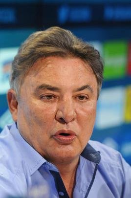 Novo gestor de futebol do Cruzeiro, Zez Perrella deu entrevista nesta sexta-feira, na Toca da Raposa II