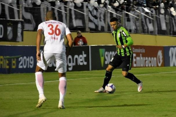 Amrica foi batido pelo Bragantino e sofreu a sexta derrota na Srie B