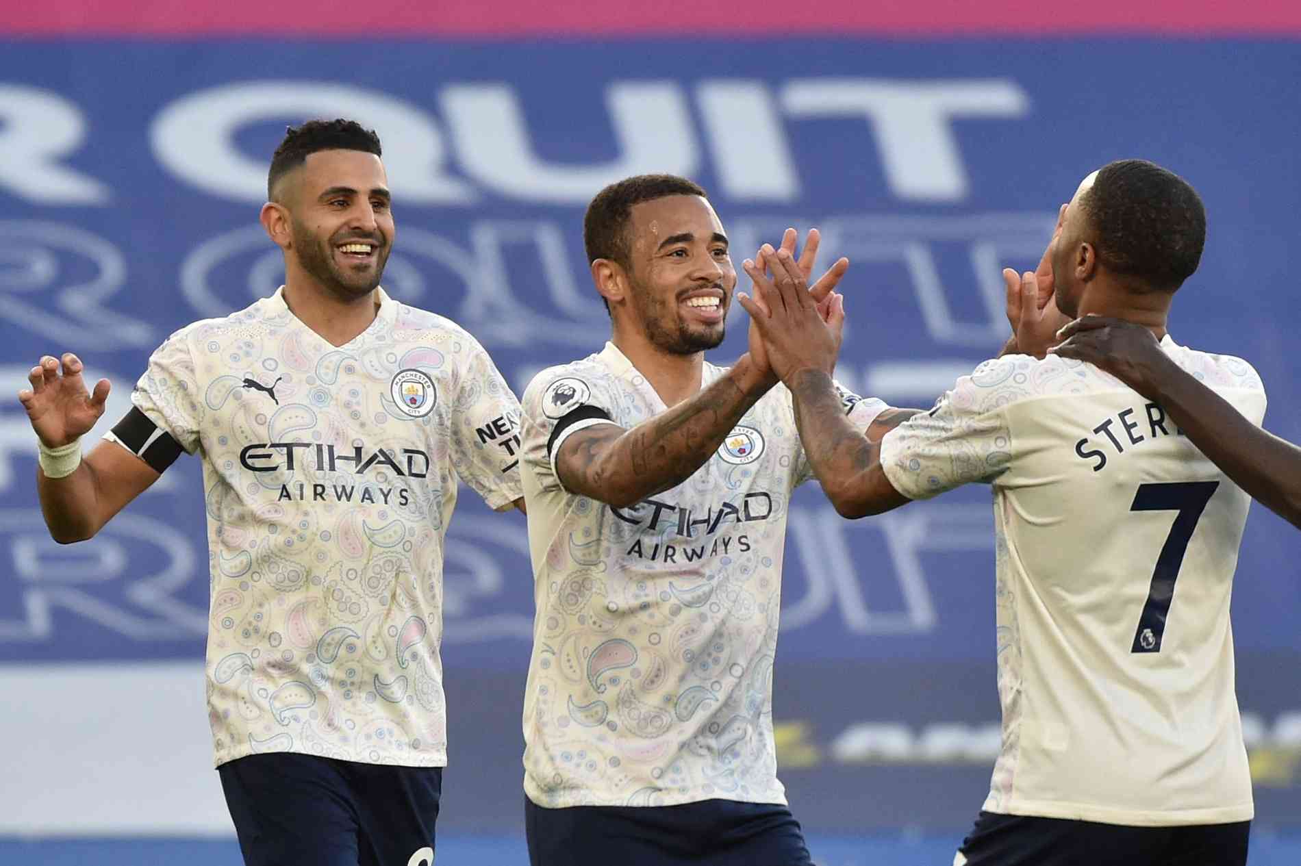 Leicester City conquista o título do Campeonato Inglês após empate em  clássico londrino - Superesportes