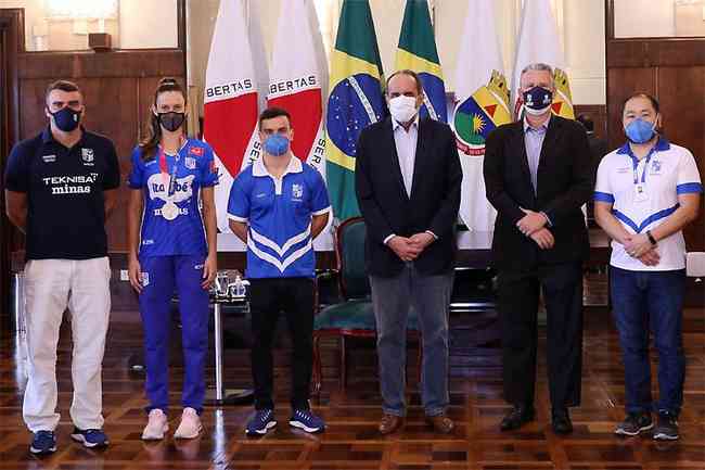 Prefeito Alexandre Kalil recebeu os atletas Macris, do vlei, e Caio Souza, da ginstica, alm de treinadores