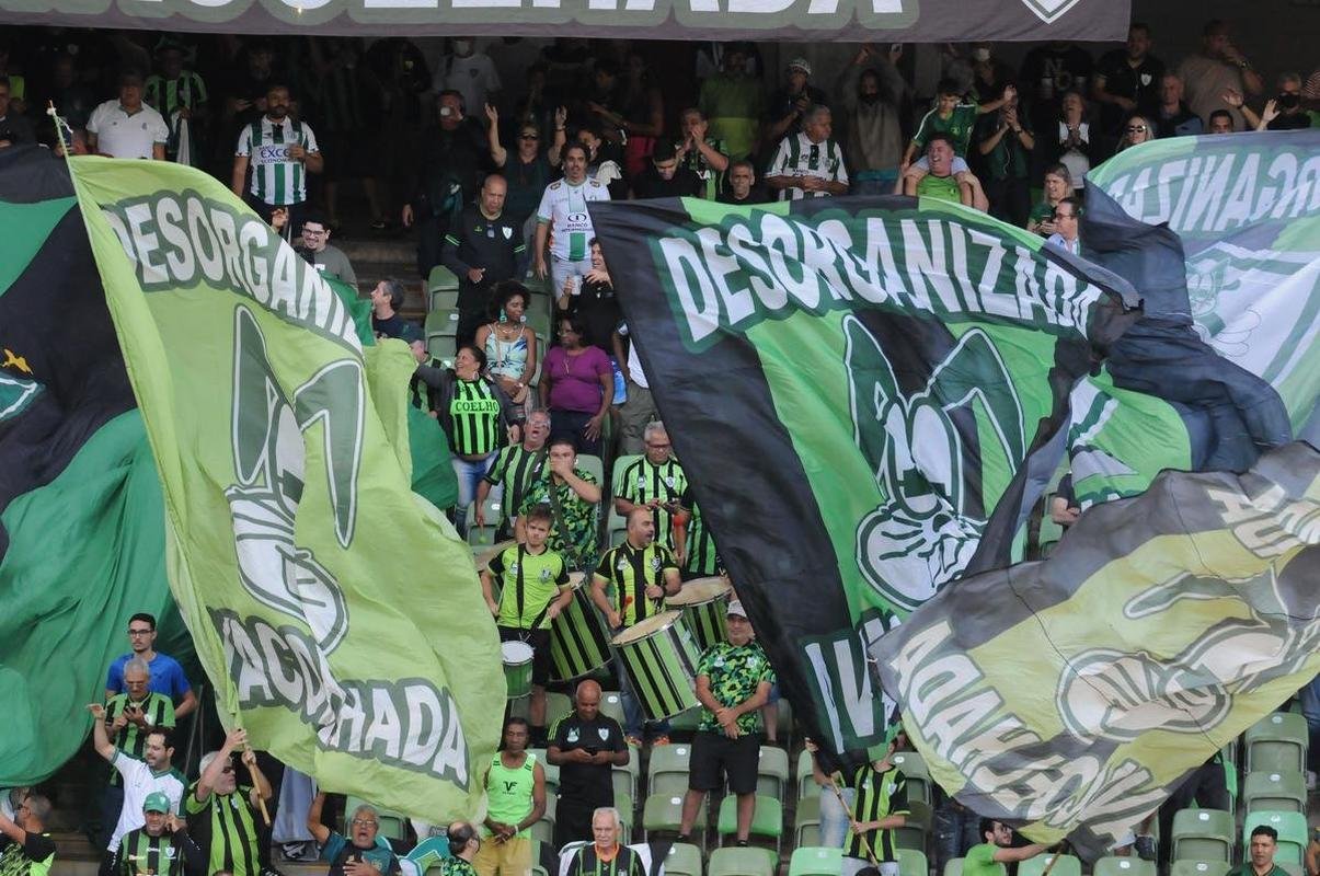 Amrica e Cuiab se enfrentaram, no Independncia, pela 9 rodada do Campeonato Brasileiro