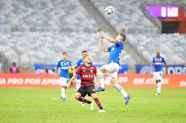 Cruzeiro x Flamengo: fotos do jogo vlido pela 37 rodada do Brasileiro, neste domingo (25/11), no Mineiro (Ramon Lisboa/EM D.A Press)