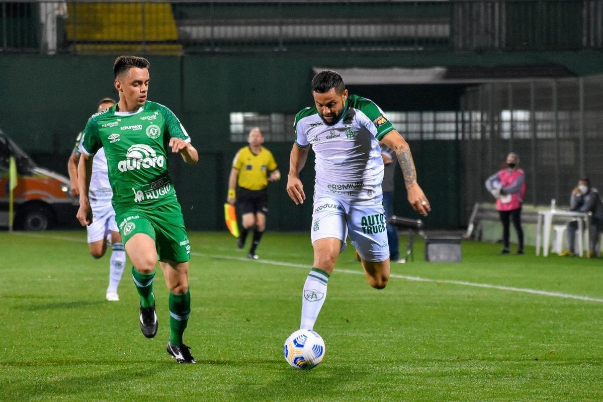 Amrica visitou a Chapecoense na Arena Cond pela 16 rodada do Brasileiro
